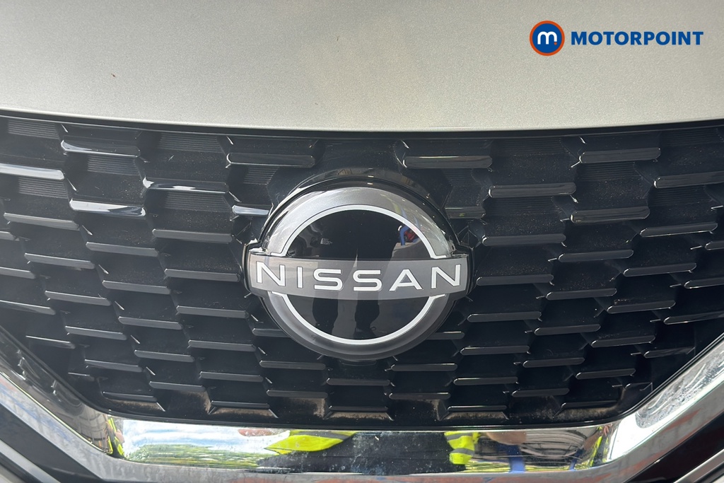 Nissan Qashqai Acenta Premium Automatic Petrol SUV - Stock Number (1645150) - 43rd supplementary image