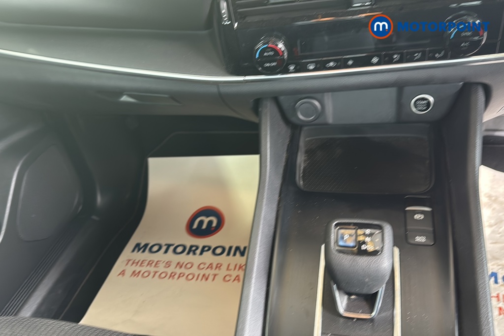 Nissan Qashqai Acenta Premium Automatic Petrol SUV - Stock Number (1645150) - 1st supplementary image