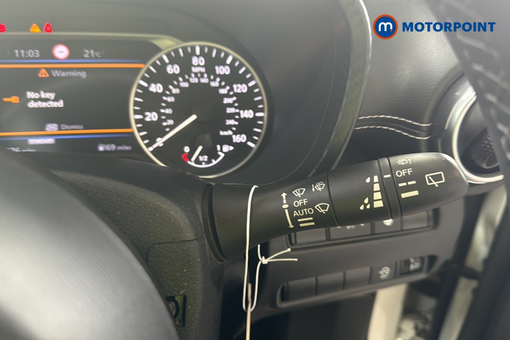 Nissan Juke Tekna Manual Petrol SUV - Stock Number (1645267) - 6th supplementary image