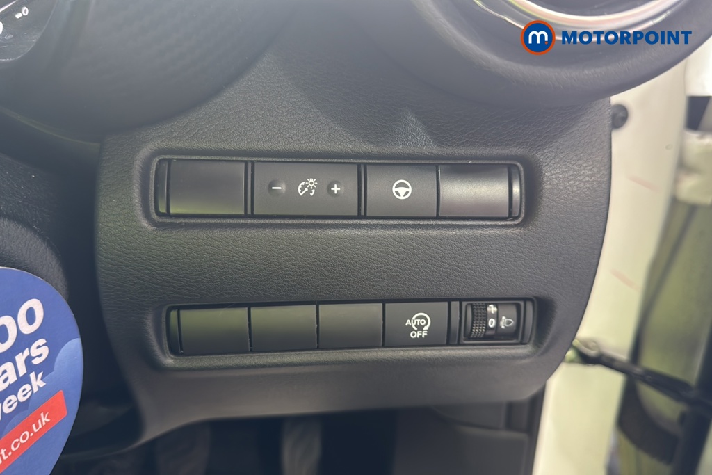Nissan Juke Tekna Manual Petrol SUV - Stock Number (1645267) - 11th supplementary image