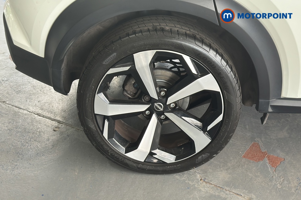 Nissan Juke Tekna Manual Petrol SUV - Stock Number (1645267) - 46th supplementary image