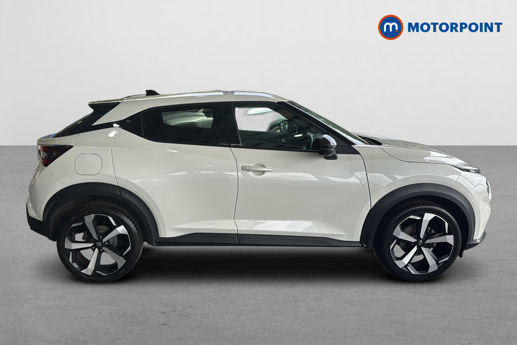 Nissan Juke Tekna Manual Petrol SUV - Stock Number (1645267) - Passenger side