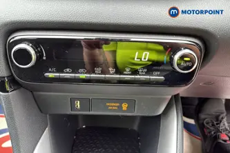 Toyota Yaris Icon Automatic Petrol-Electric Hybrid Hatchback - Stock Number (1645680) - 12th supplementary image