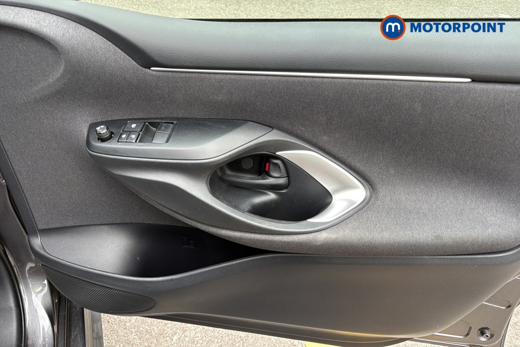 Toyota Yaris Icon Automatic Petrol-Electric Hybrid Hatchback - Stock Number (1645680) - 18th supplementary image