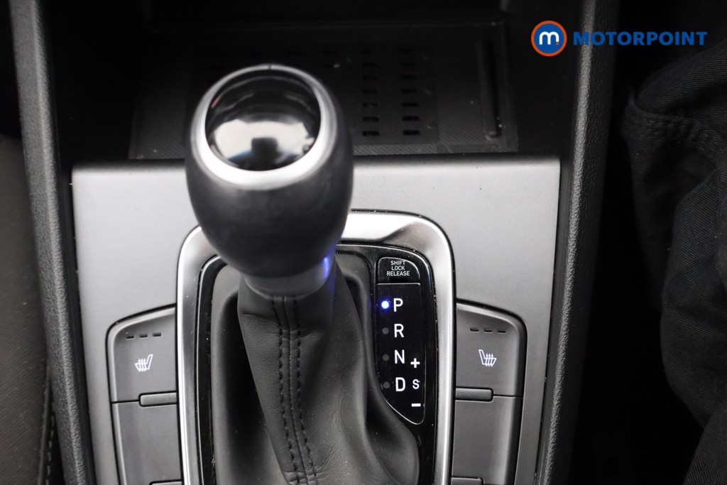 Hyundai Kona Premium Automatic Petrol-Electric Hybrid SUV - Stock Number (1645722) - 7th supplementary image