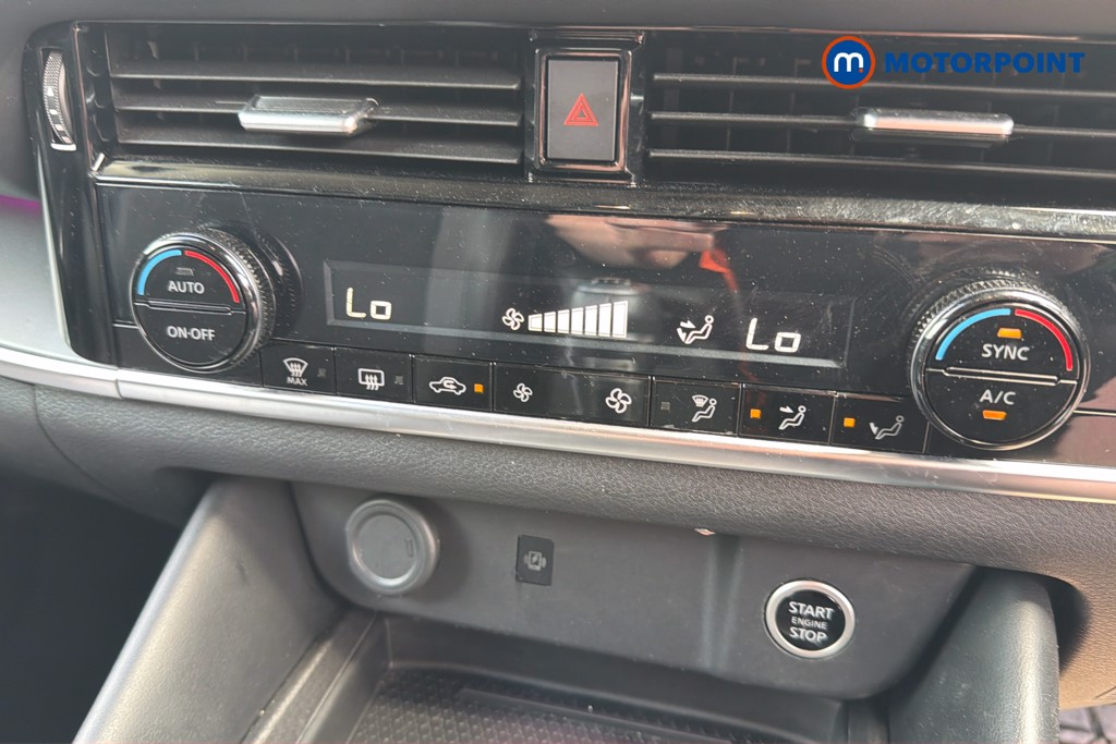 Nissan Qashqai N-Connecta Manual Petrol SUV - Stock Number (1646179) - 12th supplementary image