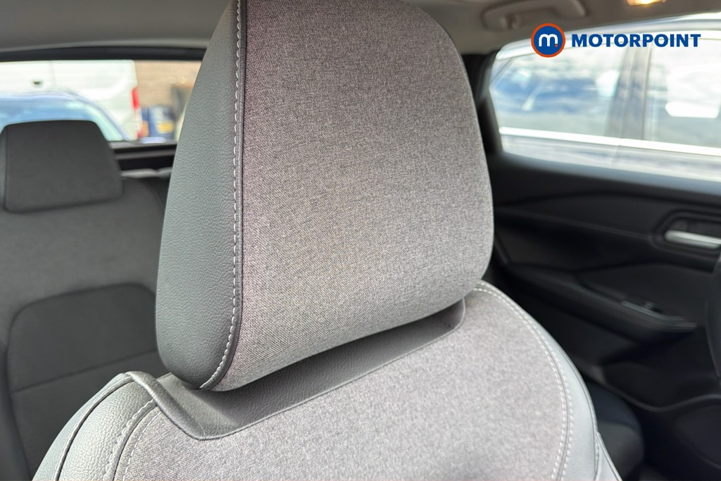 Nissan Qashqai N-Connecta Manual Petrol SUV - Stock Number (1646179) - 23rd supplementary image