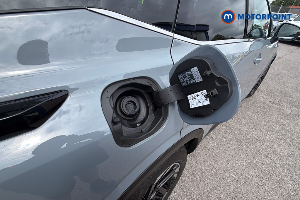 Nissan Qashqai N-Connecta Manual Petrol SUV - Stock Number (1646179) - 41st supplementary image