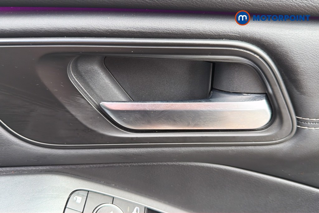 Nissan Qashqai N-Connecta Manual Petrol SUV - Stock Number (1646179) - 42nd supplementary image