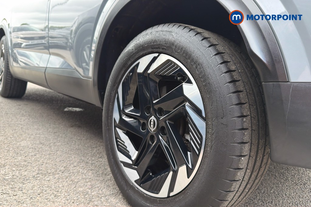 Nissan Qashqai N-Connecta Manual Petrol SUV - Stock Number (1646179) - 48th supplementary image