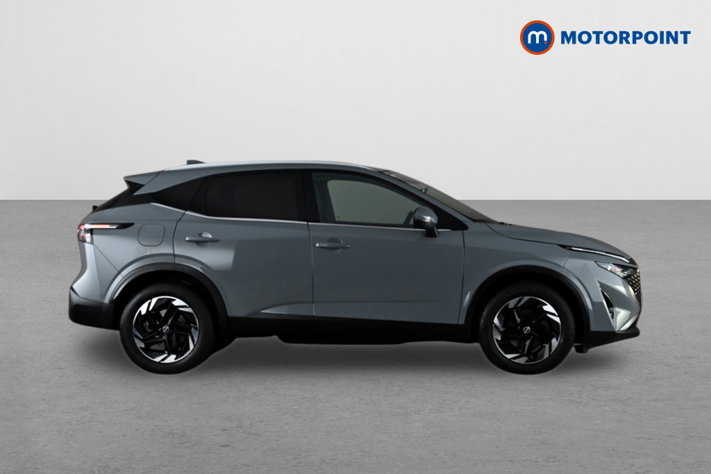 Nissan Qashqai N-Connecta Manual Petrol SUV - Stock Number (1646179) - Drivers side