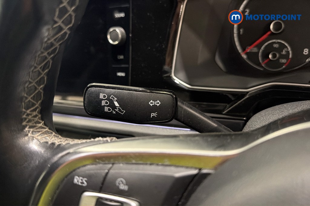 Volkswagen Polo R-Line Manual Petrol Hatchback - Stock Number (1646936) - 6th supplementary image