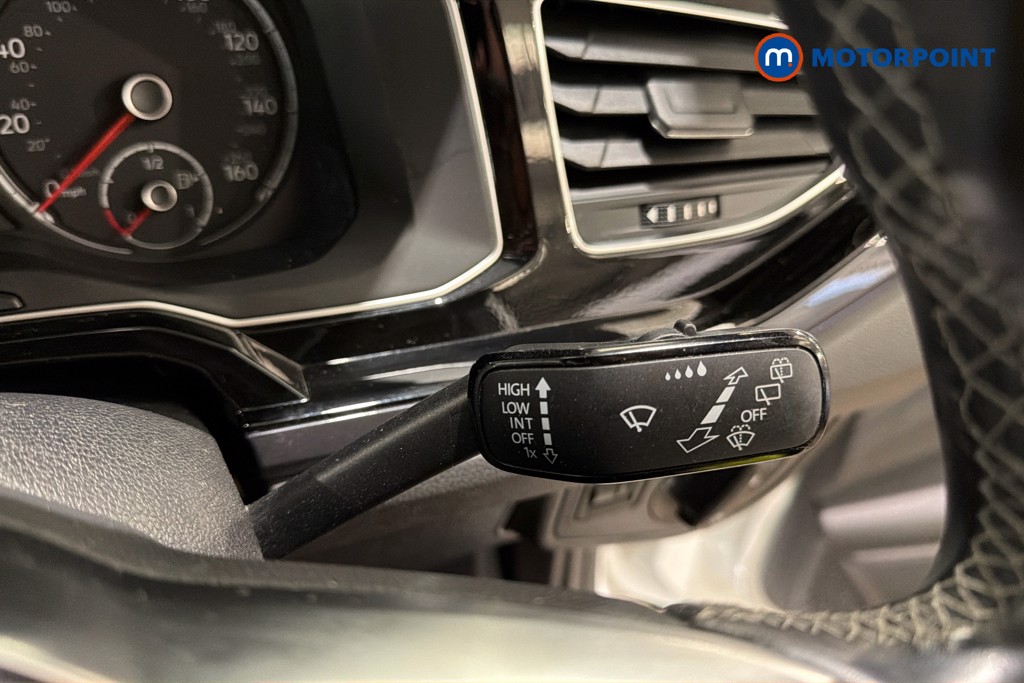 Volkswagen Polo R-Line Manual Petrol Hatchback - Stock Number (1646936) - 7th supplementary image