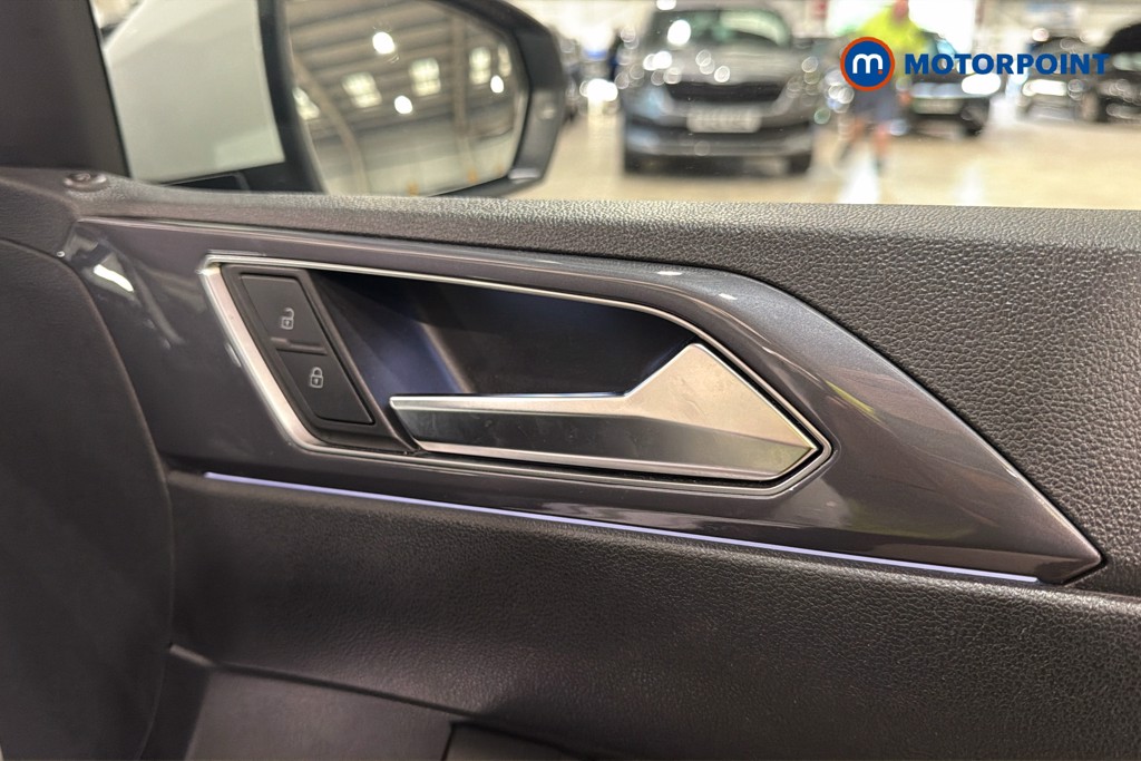 Volkswagen Polo R-Line Manual Petrol Hatchback - Stock Number (1646936) - 42nd supplementary image