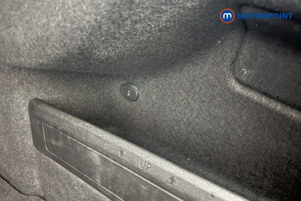 Volkswagen Passat R-Line Automatic Petrol Saloon - Stock Number (1647738) - 14th supplementary image