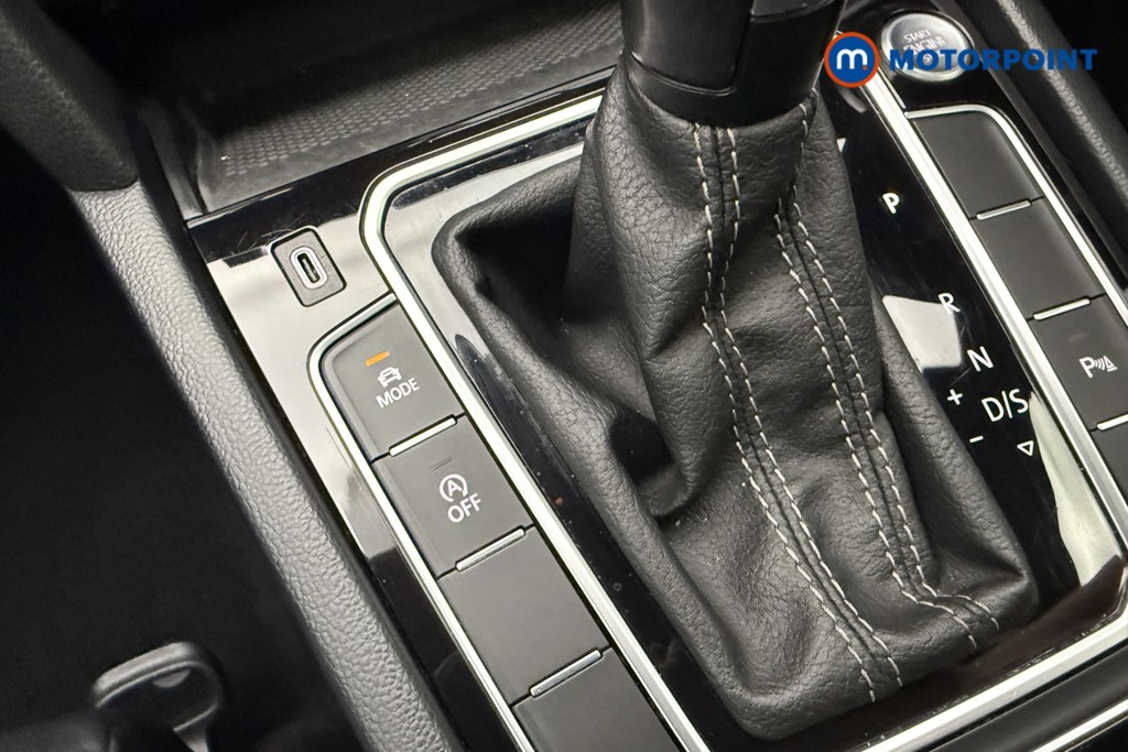 Volkswagen Passat R-Line Automatic Petrol Saloon - Stock Number (1647738) - 32nd supplementary image