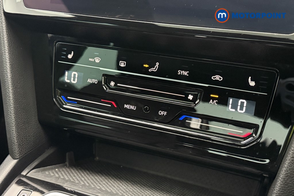 Volkswagen Passat R-Line Automatic Petrol Saloon - Stock Number (1647738) - 33rd supplementary image