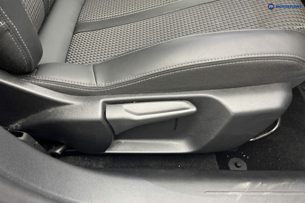 Peugeot 208 Gt Line Manual Petrol Hatchback - Stock Number (1647791) - 18th supplementary image