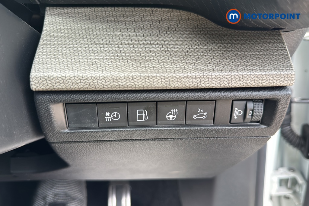 Citroen C5 X Shine Plus Automatic Petrol Plug-In Hybrid Hatchback - Stock Number (1647948) - 11th supplementary image