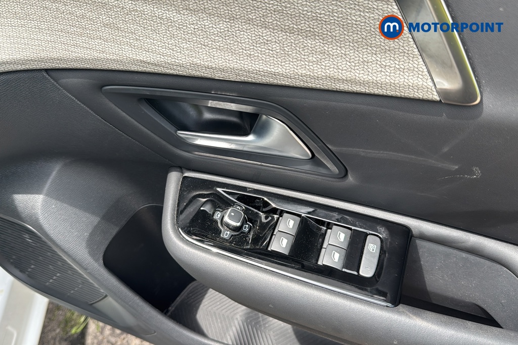 Citroen C5 X Shine Plus Automatic Petrol Plug-In Hybrid Hatchback - Stock Number (1647948) - 19th supplementary image