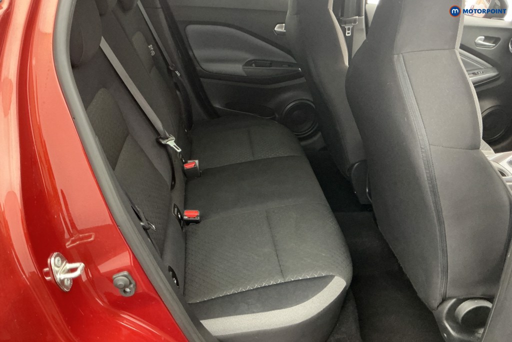 Nissan Juke N-Connecta Automatic Petrol SUV - Stock Number (1648339) - 4th supplementary image