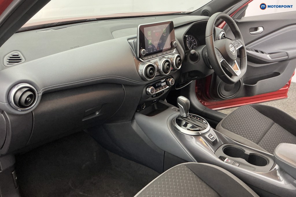 Nissan Juke N-Connecta Automatic Petrol SUV - Stock Number (1648339) - 7th supplementary image