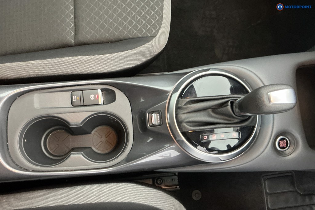 Nissan Juke N-Connecta Automatic Petrol SUV - Stock Number (1648339) - 9th supplementary image