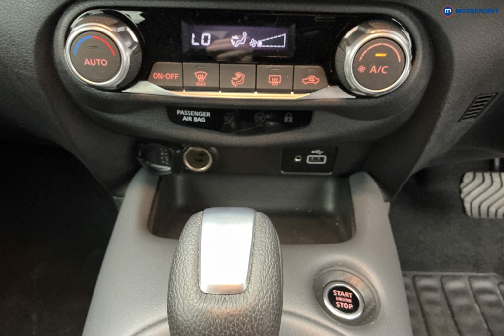 Nissan Juke N-Connecta Automatic Petrol SUV - Stock Number (1648339) - 10th supplementary image