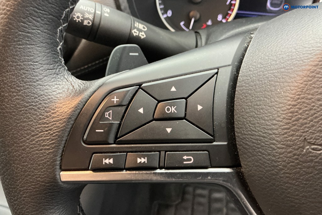 Nissan Juke N-Connecta Automatic Petrol SUV - Stock Number (1648339) - 16th supplementary image
