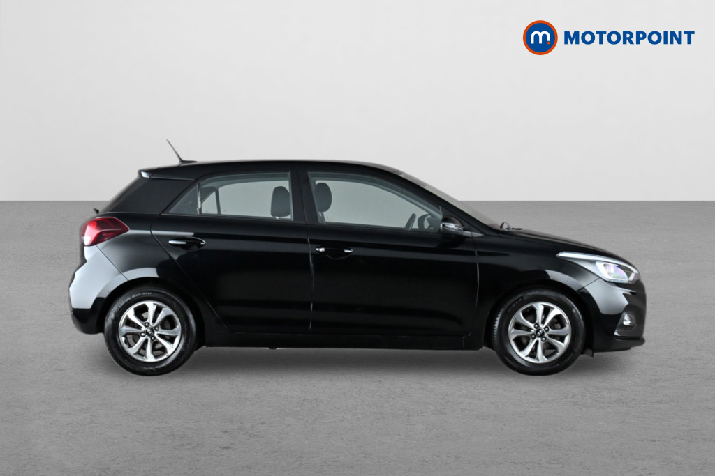 Hyundai I20 SE Manual Petrol Hatchback - Stock Number (1648806) - Drivers side