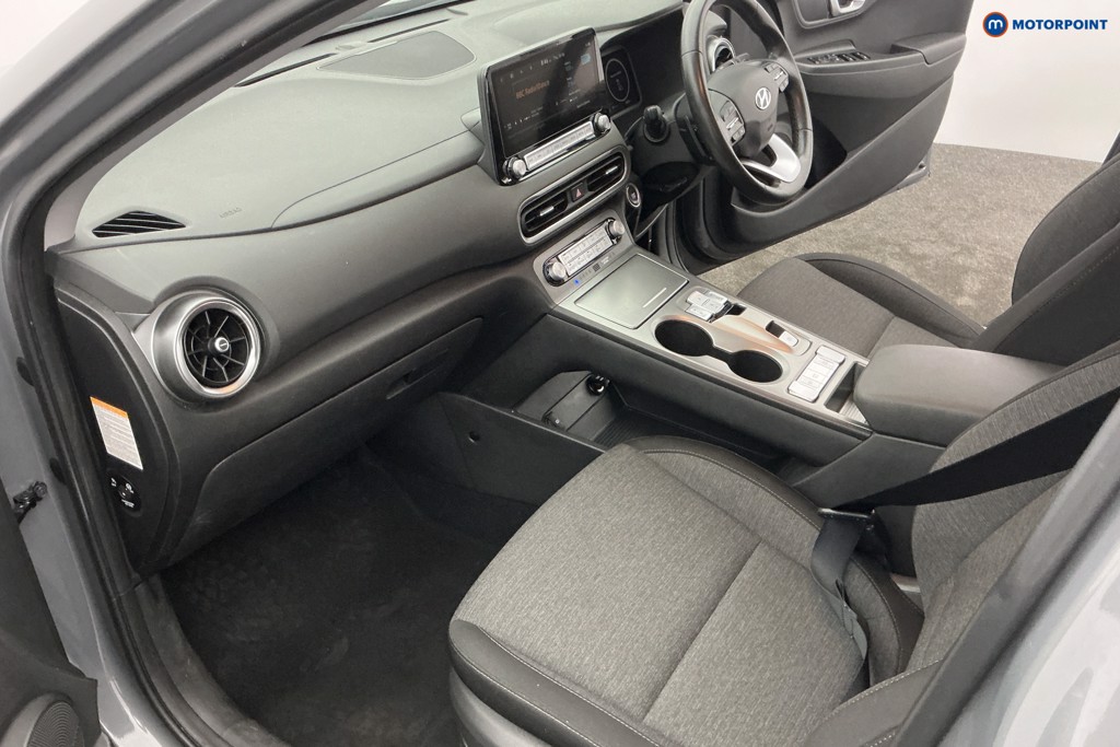 Hyundai Kona Se Connect Automatic Electric SUV - Stock Number (1648893) - 7th supplementary image