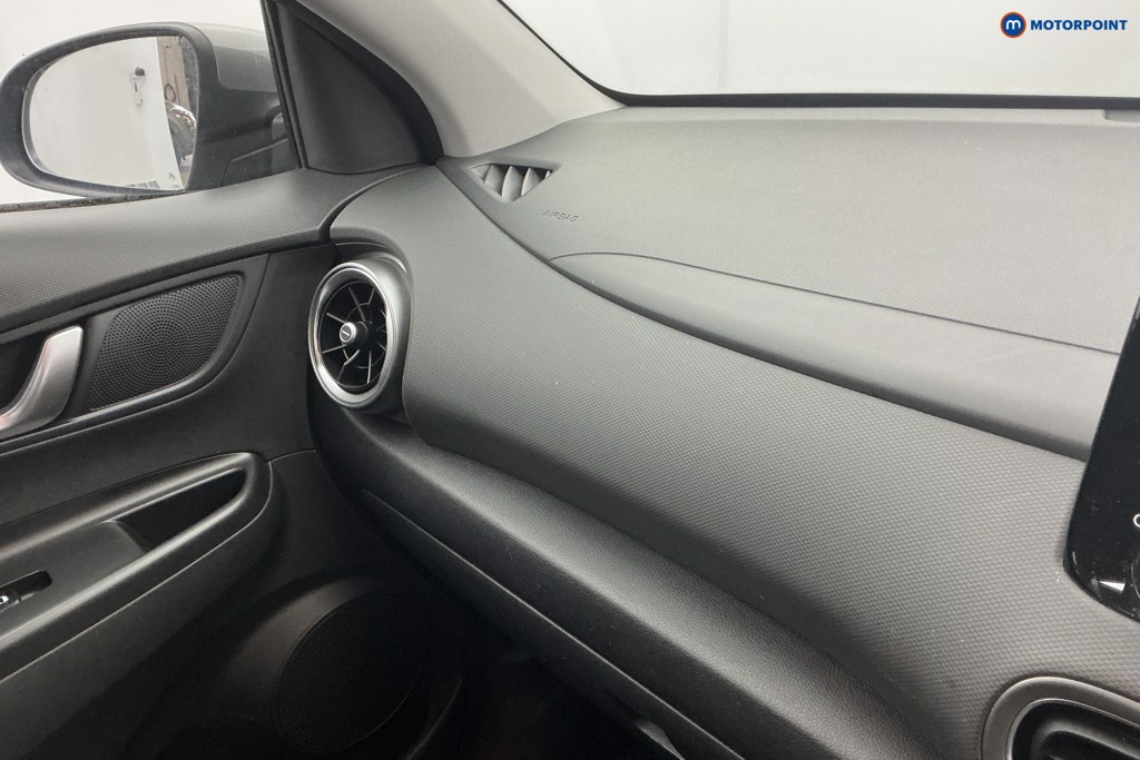 Hyundai Kona Se Connect Automatic Electric SUV - Stock Number (1648893) - 11th supplementary image