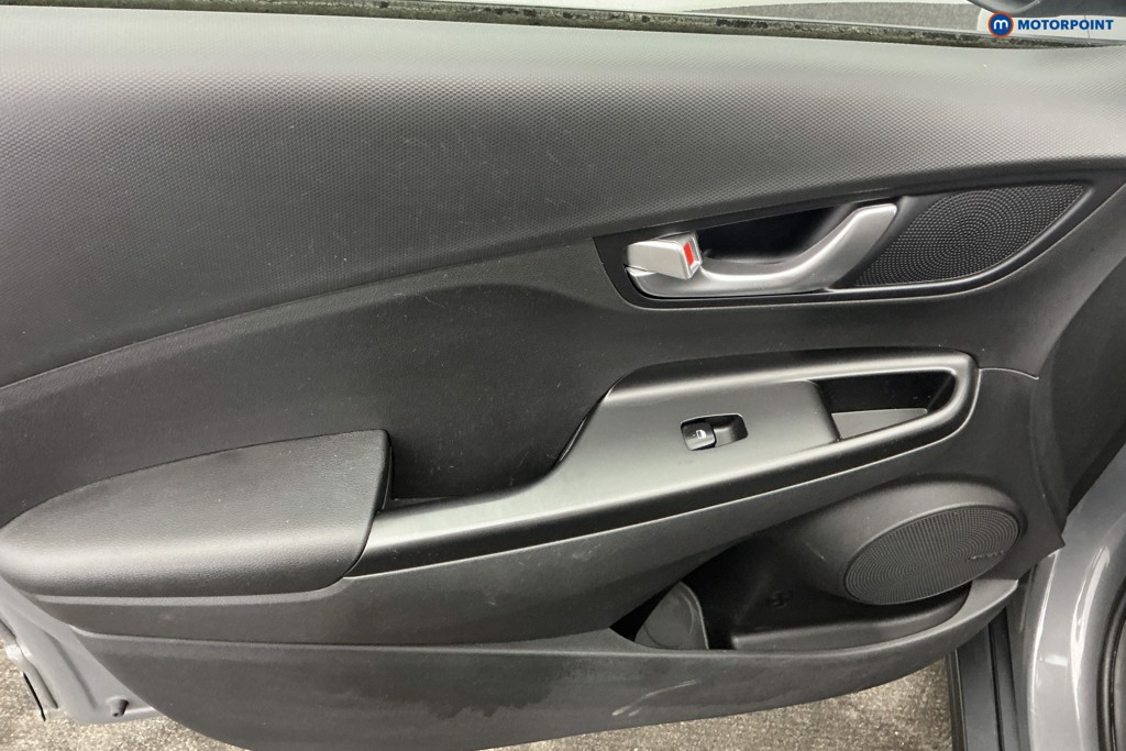 Hyundai Kona Se Connect Automatic Electric SUV - Stock Number (1648893) - 12th supplementary image