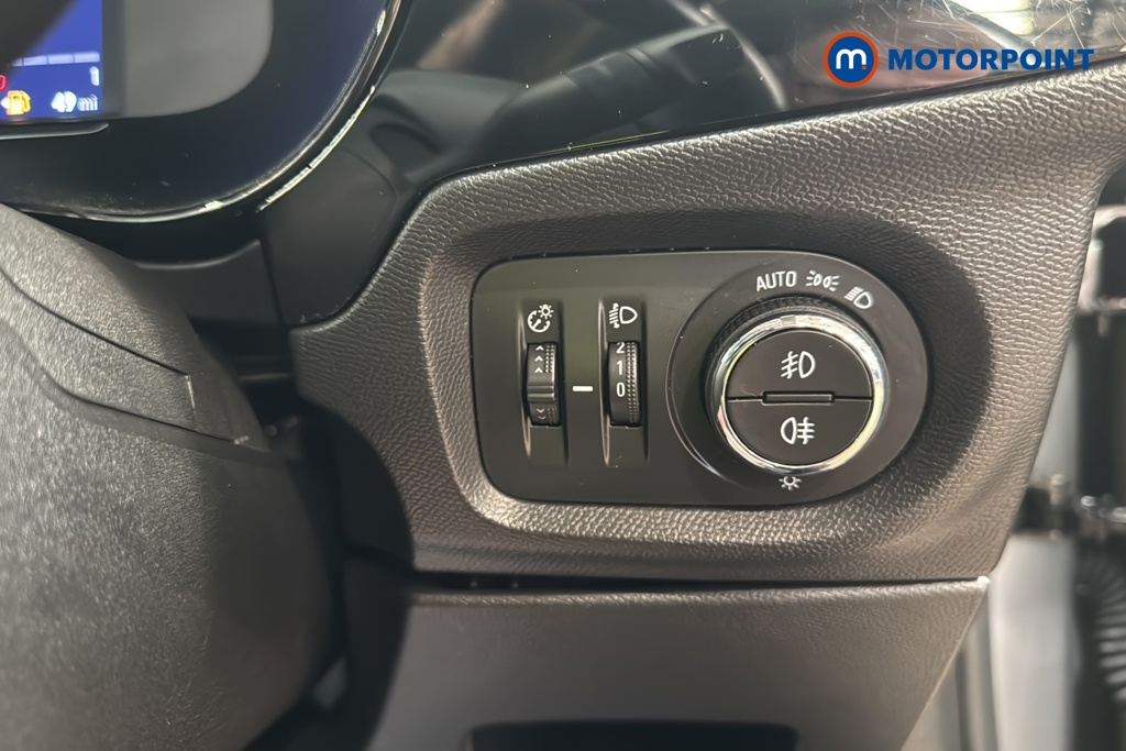 Vauxhall Corsa Elite Nav Premium Manual Petrol Hatchback - Stock Number (1649221) - 11th supplementary image