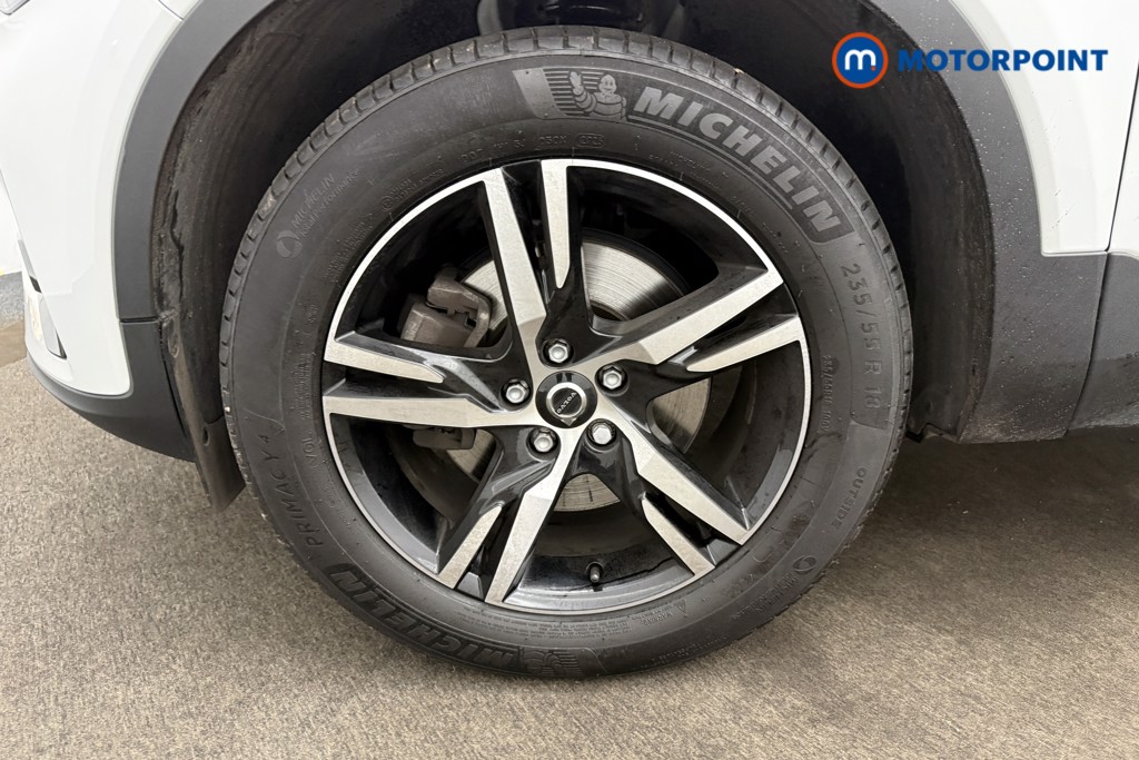 Volvo Xc40 Plus Automatic Petrol SUV - Stock Number (1649610) - 11th supplementary image