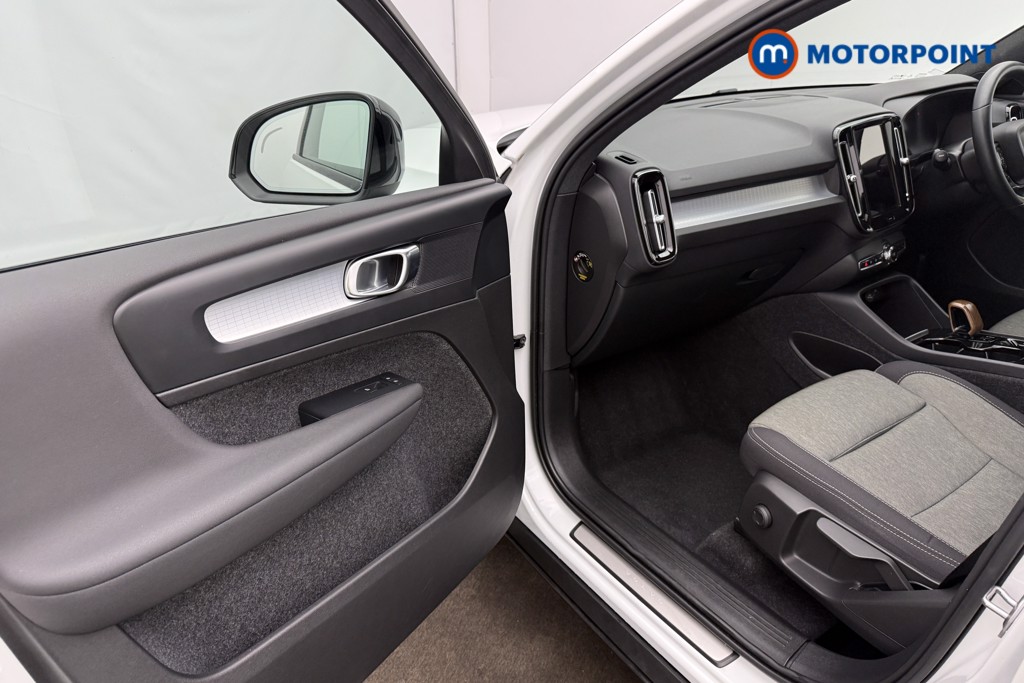 Volvo Xc40 Plus Automatic Petrol SUV - Stock Number (1649610) - 20th supplementary image