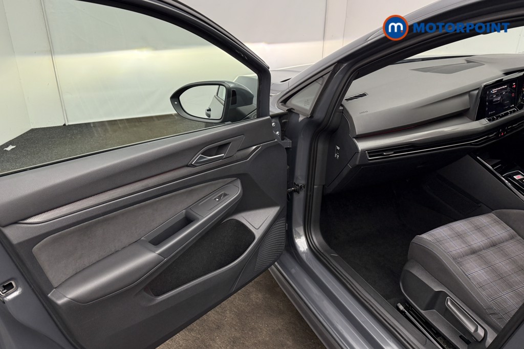Volkswagen Golf GTE Automatic Petrol Plug-In Hybrid Hatchback - Stock Number (1649643) - 21st supplementary image