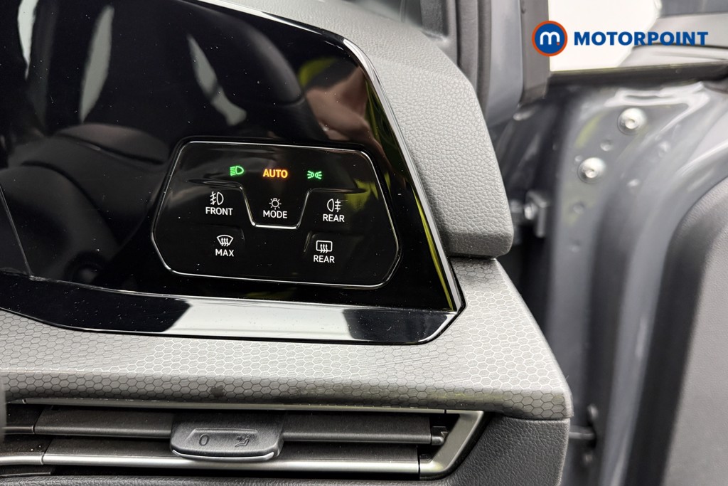 Volkswagen Golf GTE Automatic Petrol Plug-In Hybrid Hatchback - Stock Number (1649643) - 27th supplementary image