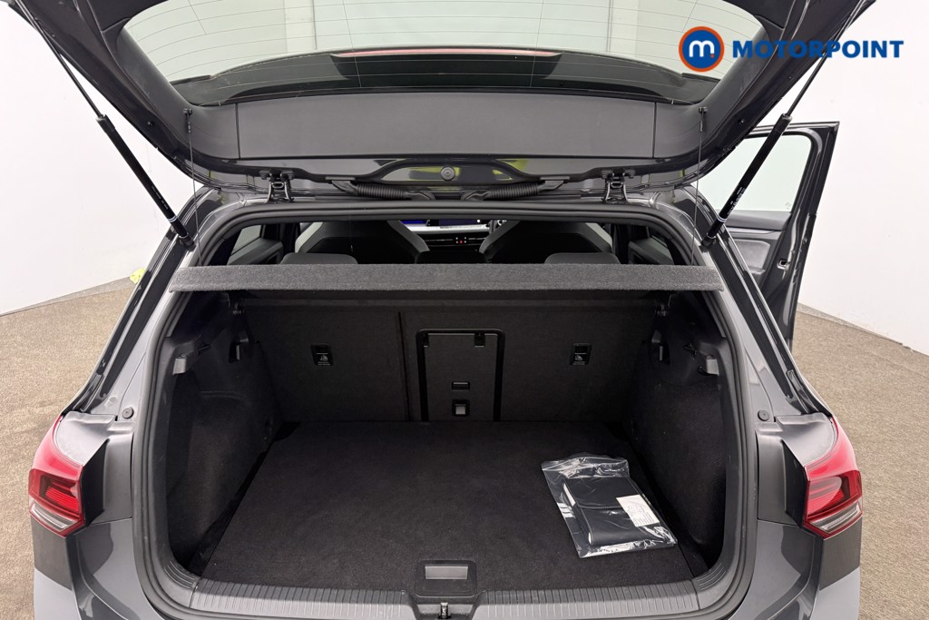 Volkswagen Golf R-Line Automatic Petrol Hatchback - Stock Number (1649644) - 9th supplementary image