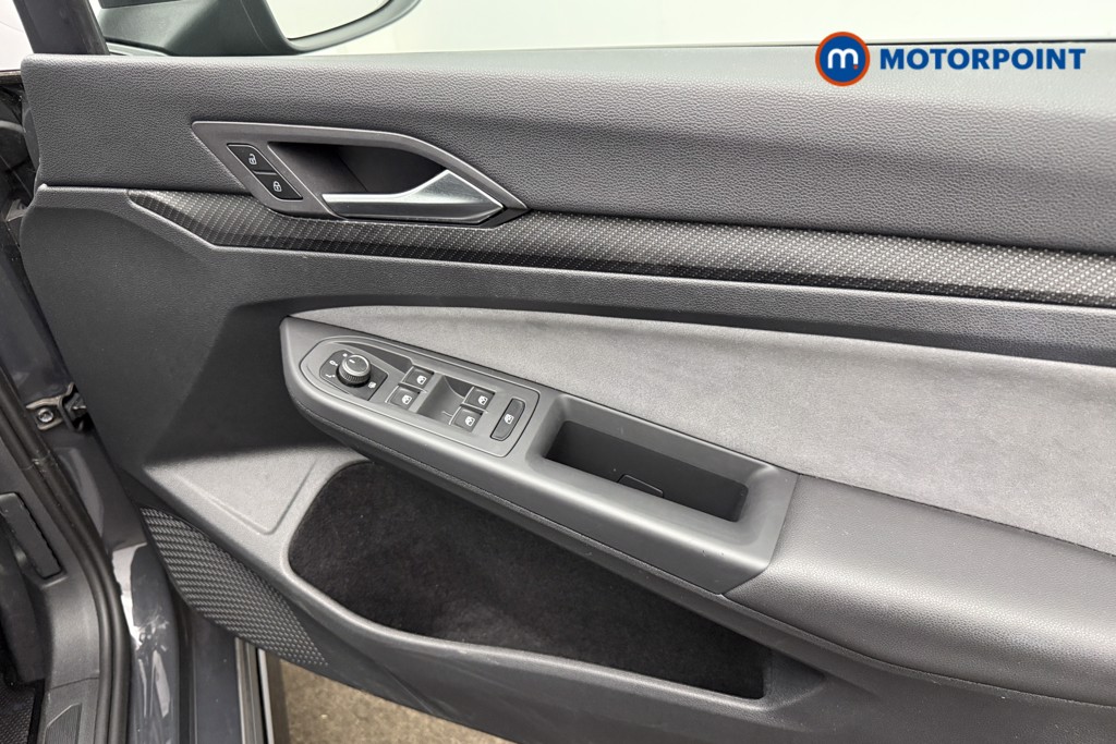 Volkswagen Golf R-Line Automatic Petrol Hatchback - Stock Number (1649644) - 21st supplementary image