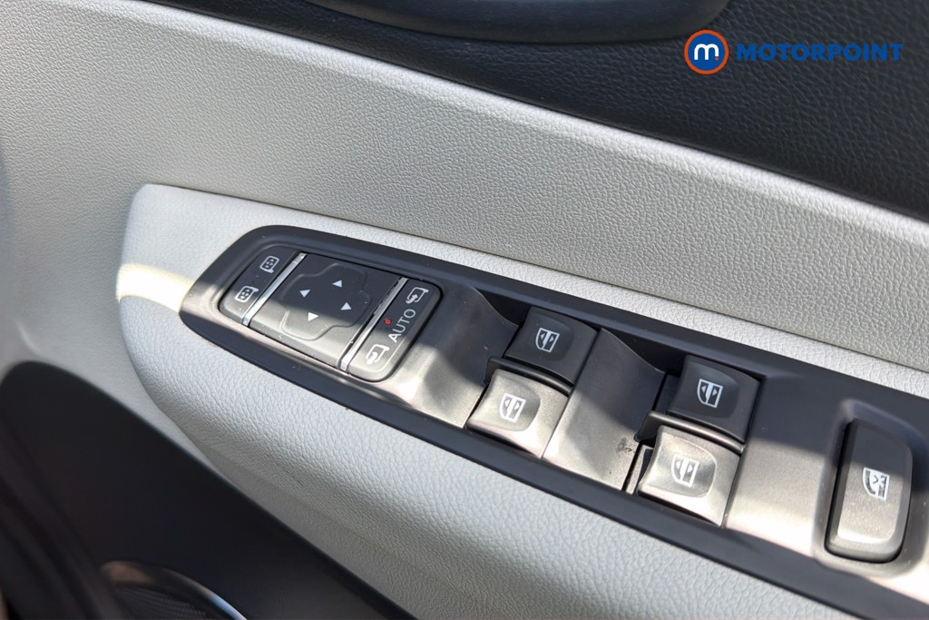 Renault Captur Gt Line Manual Petrol SUV - Stock Number (1650266) - 33rd supplementary image