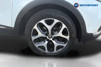 Renault Captur Gt Line Manual Petrol SUV - Stock Number (1650266) - Passenger side front corner