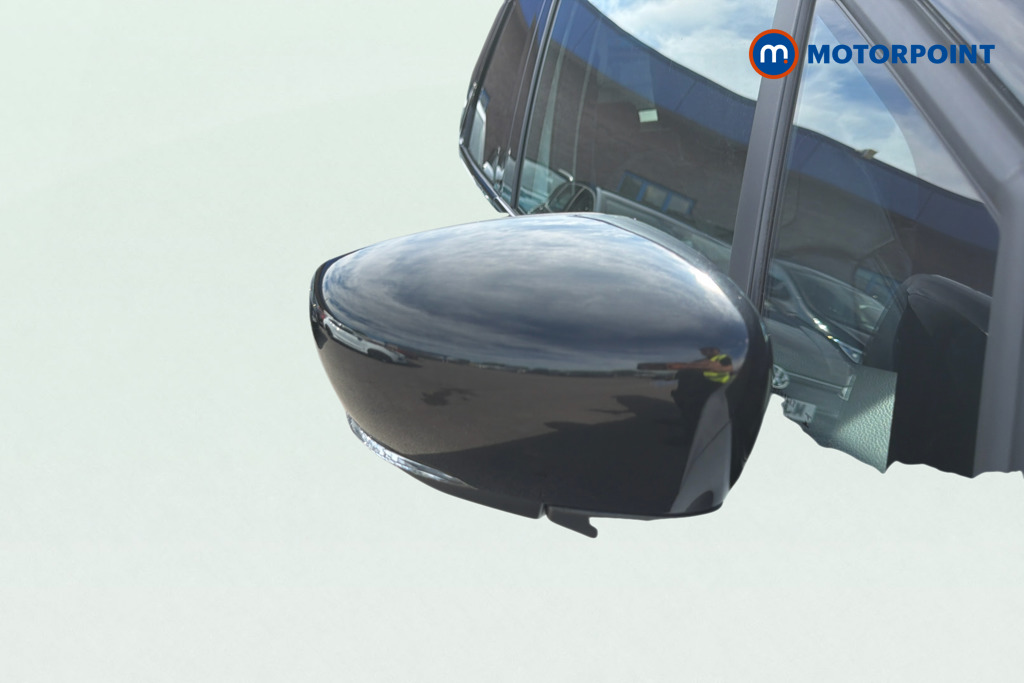 Renault Captur Gt Line Manual Petrol SUV - Stock Number (1650266) - Front bumper