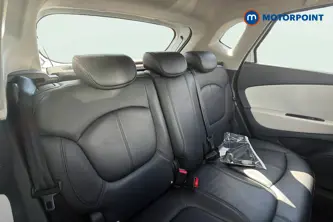 Renault Captur Gt Line Manual Petrol SUV - Stock Number (1650266) - Passenger side