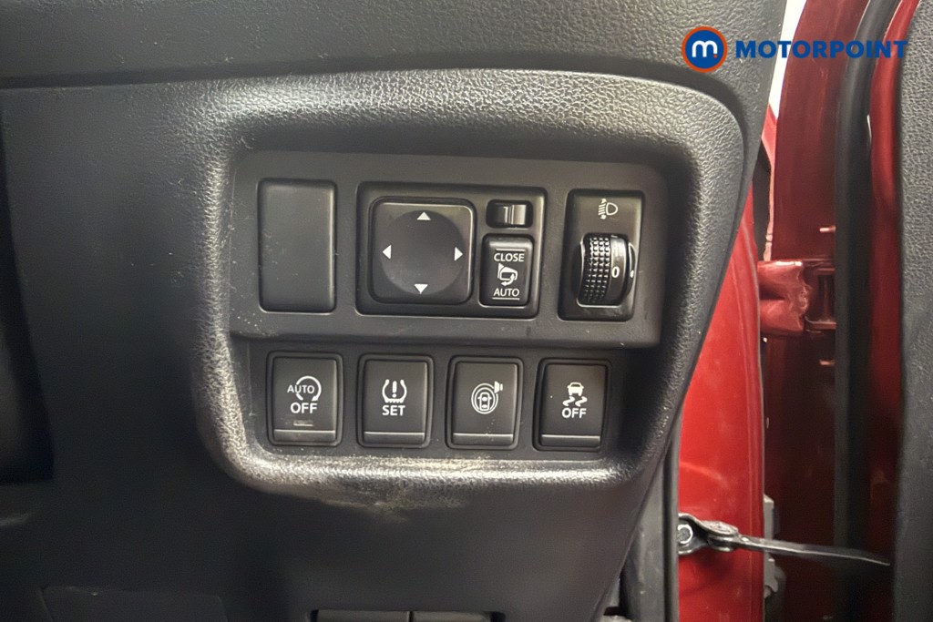 Nissan Juke Tekna Manual Diesel SUV - Stock Number (1650399) - 16th supplementary image