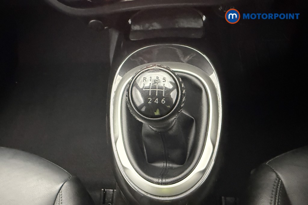Nissan Juke Tekna Manual Diesel SUV - Stock Number (1650399) - 23rd supplementary image