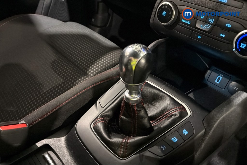 Ford Focus St-Line Manual Petrol Hatchback - Stock Number (1650433) - 15th supplementary image
