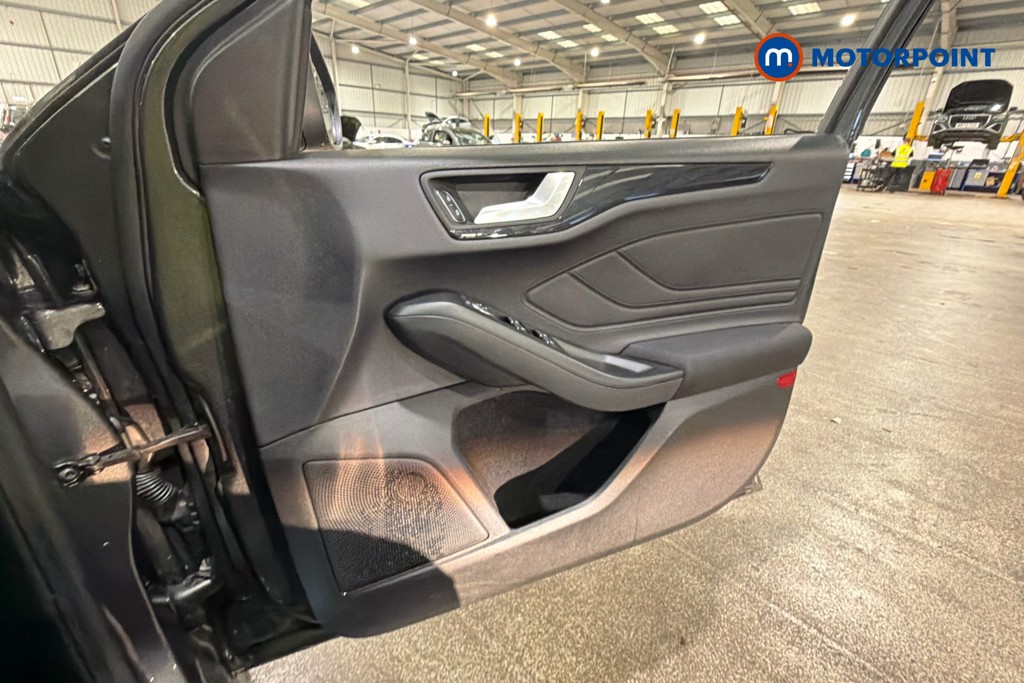 Ford Focus St-Line Manual Petrol Hatchback - Stock Number (1650433) - 19th supplementary image