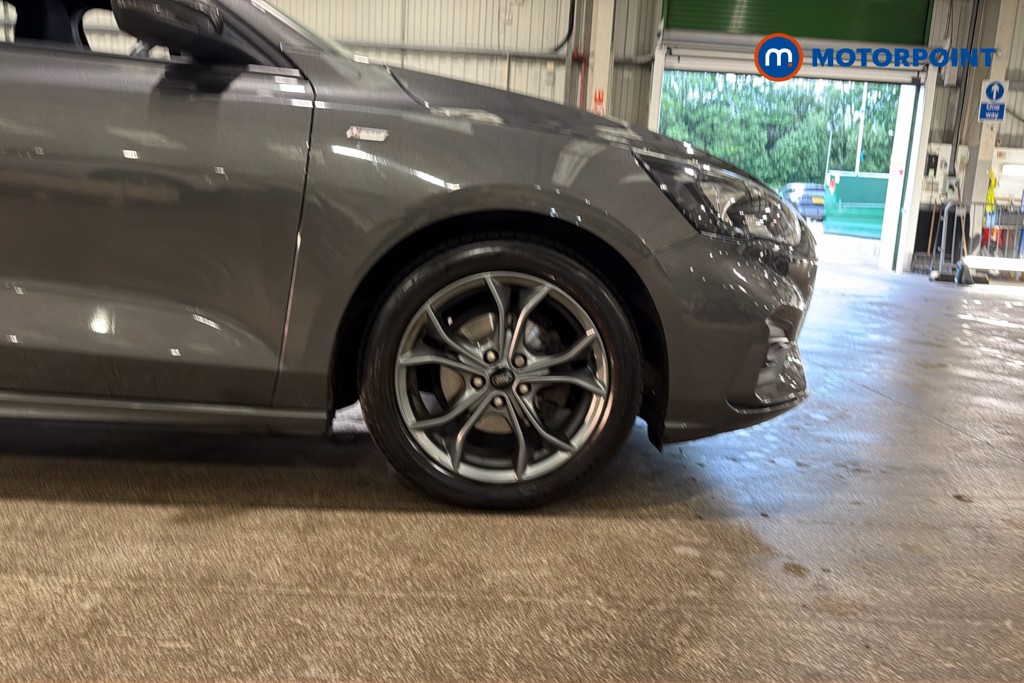 Ford Focus St-Line Manual Petrol Hatchback - Stock Number (1650433) - 50th supplementary image