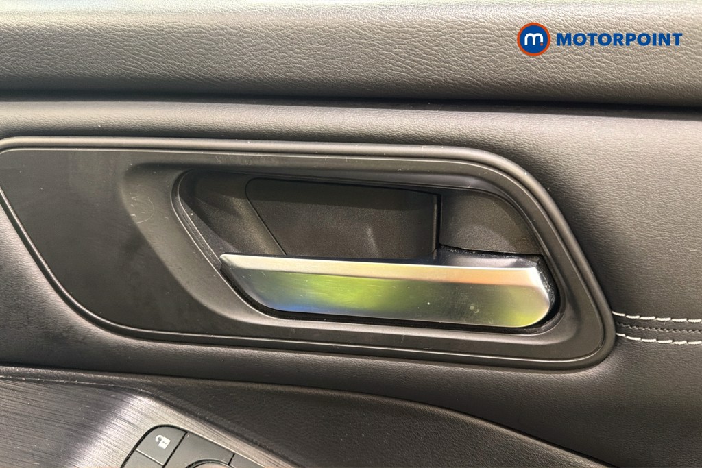 Nissan Qashqai N-Connecta Manual Petrol SUV - Stock Number (1650677) - 42nd supplementary image